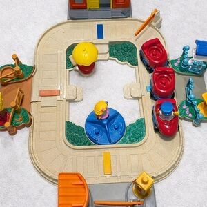 Fisher-Price Little People Train Station / Train & Town Center